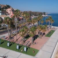 Calisthenics Park at Paseo Marítimo Pablo Ruiz Picasso, Málaga - thumbnail 2