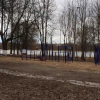 Calisthenics Park at Парковая улица, городской округ Великий Новгород - thumbnail 2