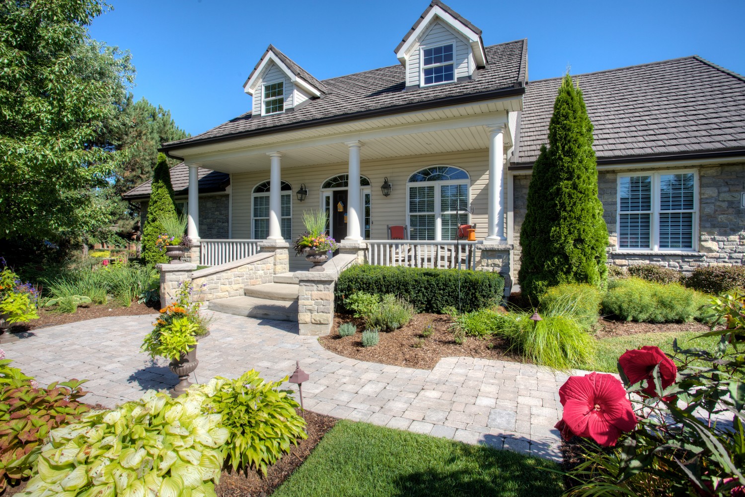 DeVries Landscaping and Maintenance Inc. Grimsby & Stoney Creek