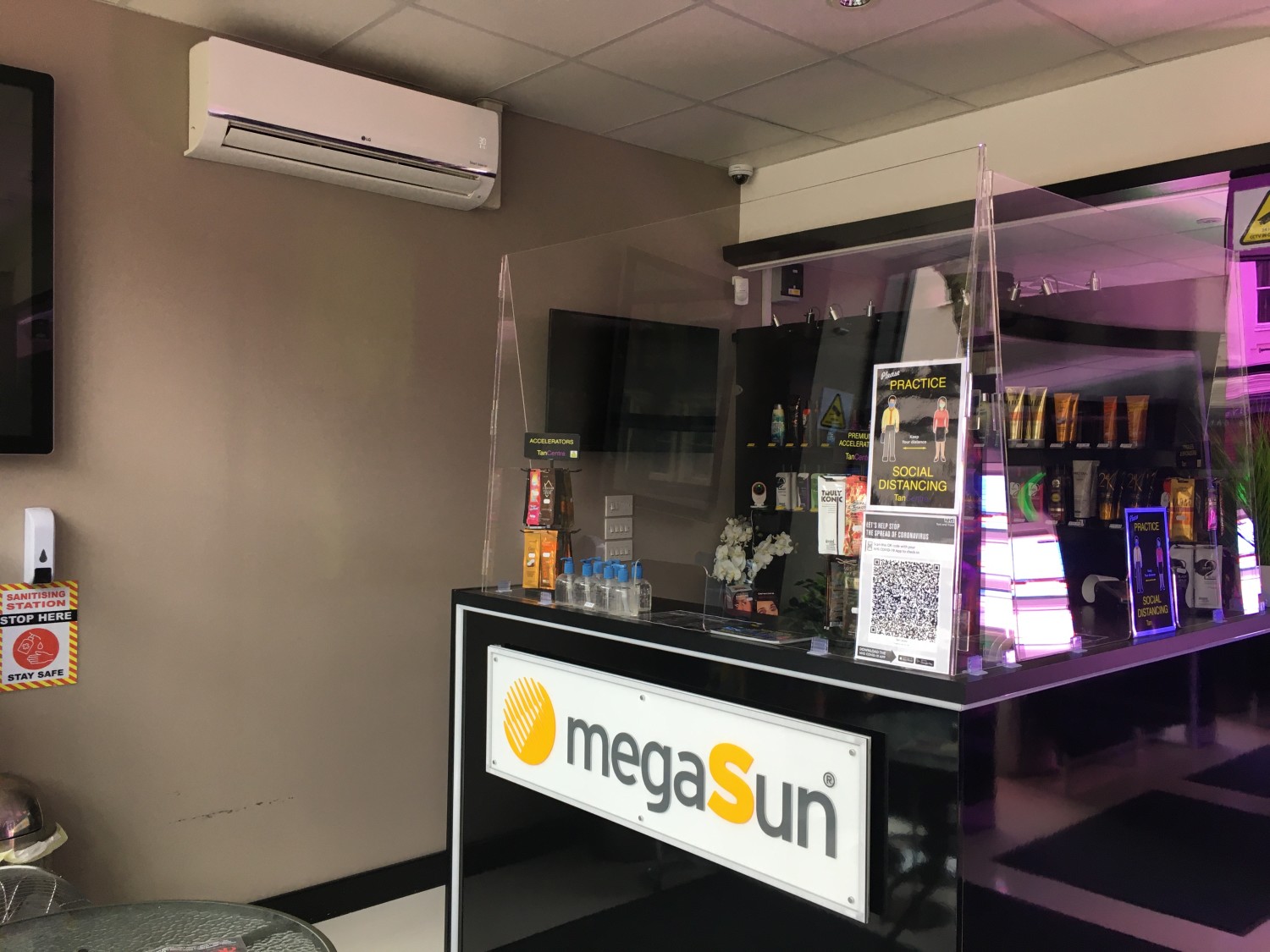 Retail Shop Commercial Air Conditioning Installs. Paskins Air