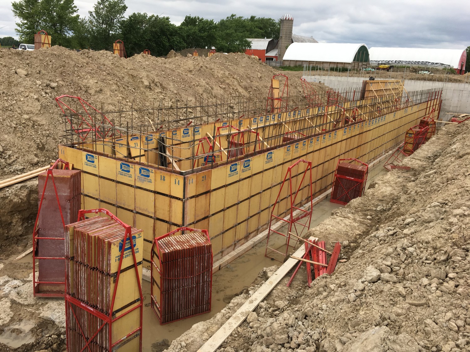 Concrete Wall Forming Floors Tecon Farm Structures Brant County Haldimand Norfolk Regions