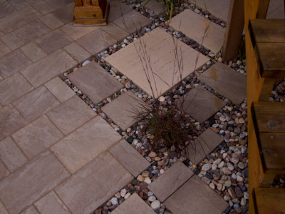 Add elements of interest to your patio