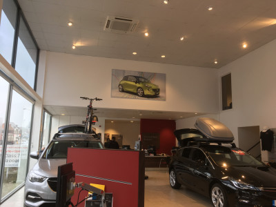 Dealership Showroom Air Conditioning Ceiling Cassette Halesowen West Midlands