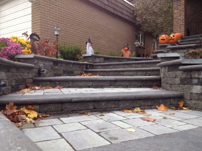 Front entrances are brought to life by using the right mix of products from Techo-bloc