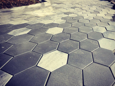 Techo-Bloc Hexa has unique lines