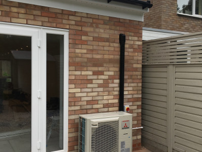 Home Air conditioning heat pump install Kidderminster with 0% vat.