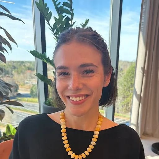 Rhi  - Community Coordinator