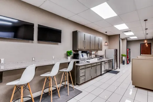 Coffee Lounge at Lucid Private Offices Keller / Fort Worth Alliance