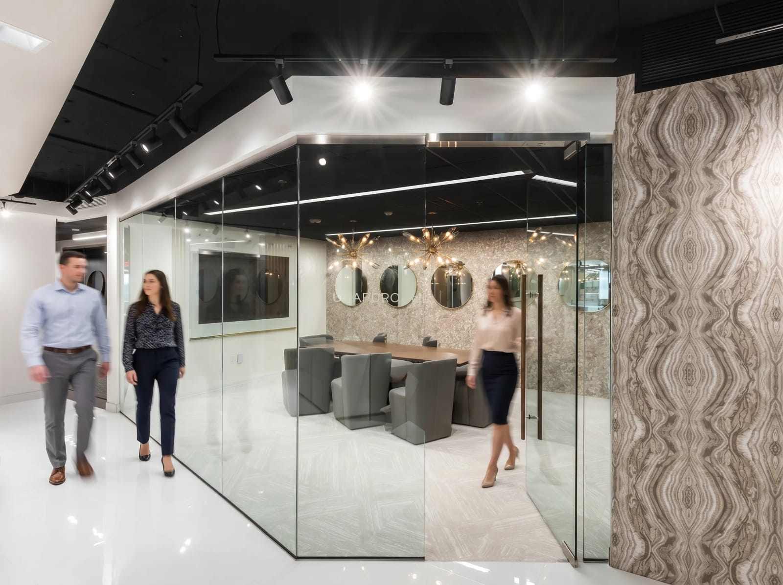 Lucid Private Offices Buckhead modern meeting room with stylish design for private office meetings
