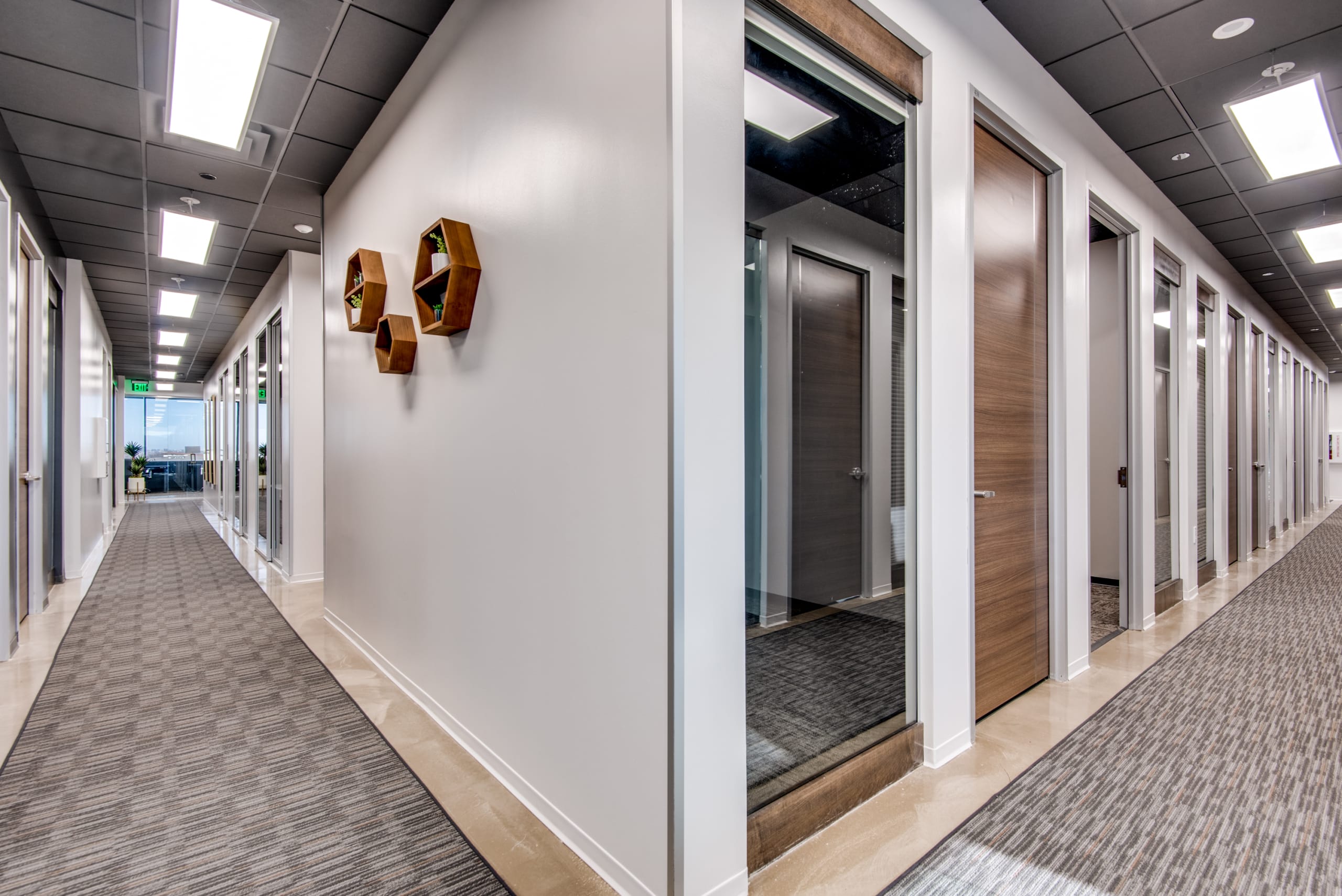 Office Space Las Colinas | Private \u0026 Flexible Suites - Lucid Private Offices, image size:2560x1709