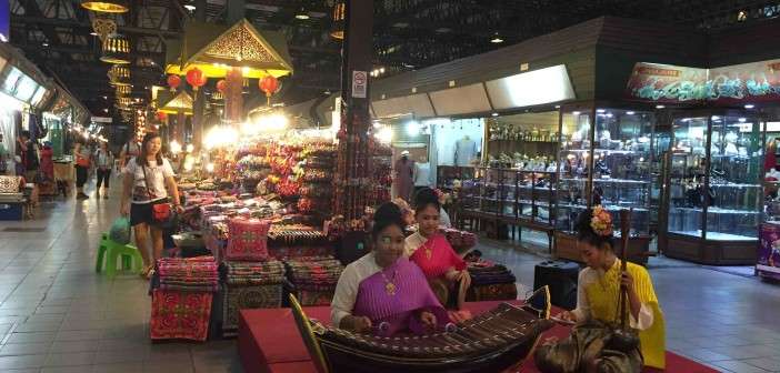 ¿Qué comprar en el bazar nocturno de Chiang Mai?