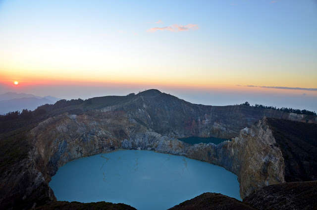 Kelimutu, el volcán con los tres lagos de colores