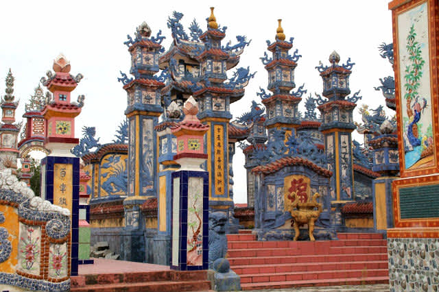 La laguna de Tiam Giang y la Ciudad de los Muertos (Vietnam)