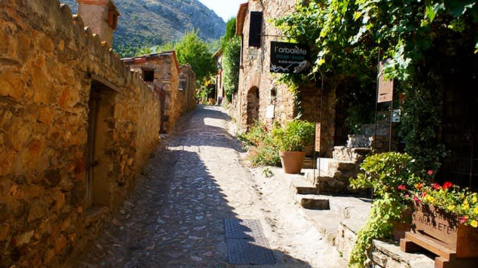 Castelnou, un bonito pueblo medieval en Occitania