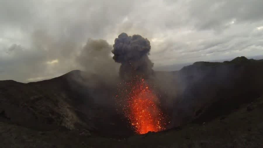 Tanna, islas Vanuatu, y su volcán Monte Yasur