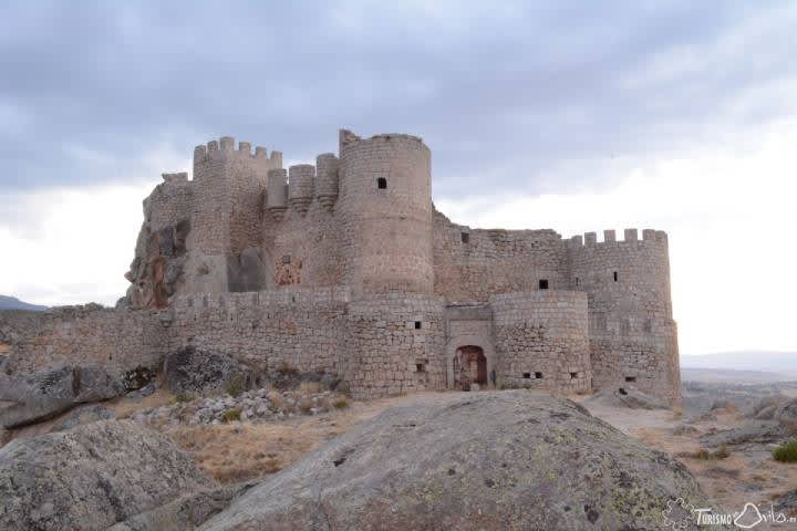 Visitar los Castillos en el valle Amblés