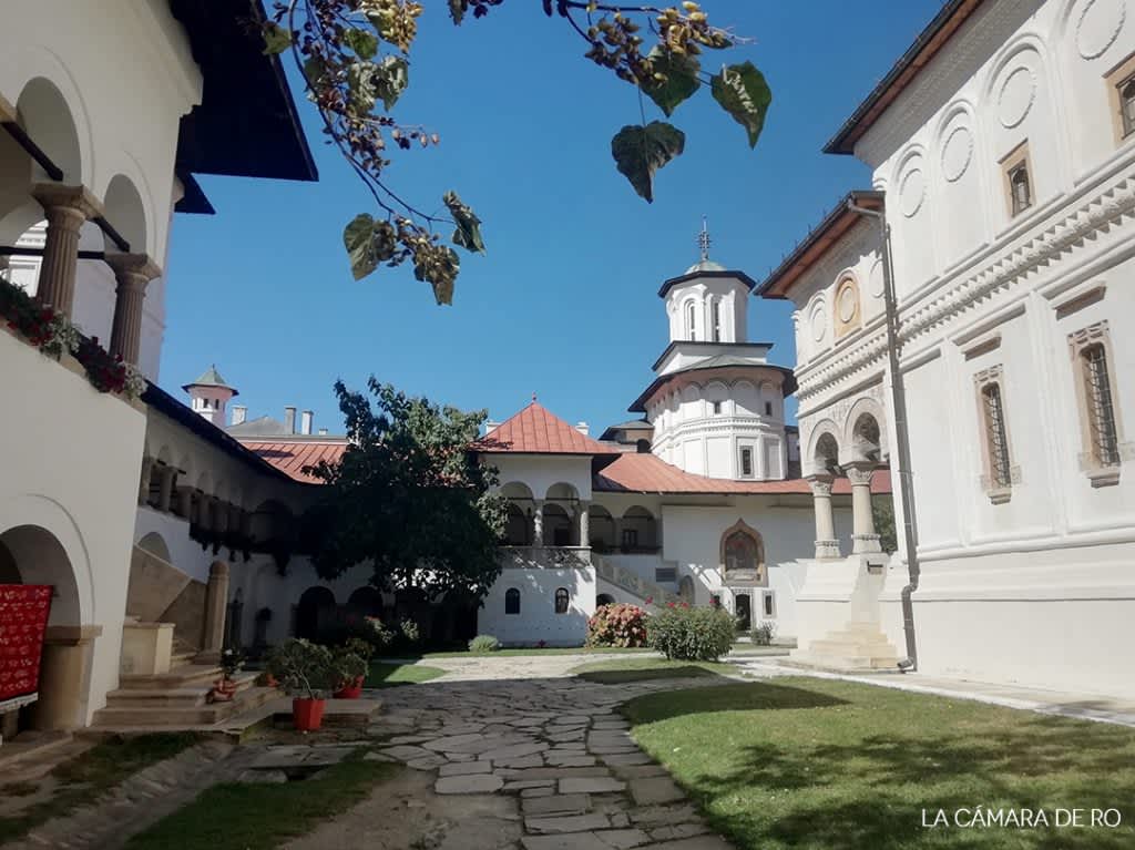 Horezu: un monasterio y una tradición alfarera Patrimonio de la Humanidad
