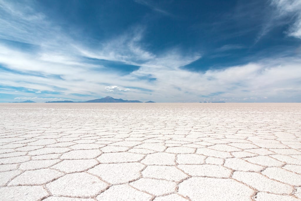 escenario devastador de salar de uyuni en bolivia 