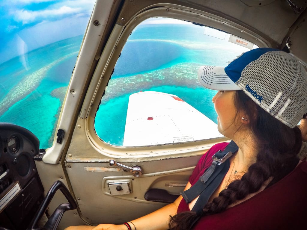 mujer-viajando-sola-por-belize