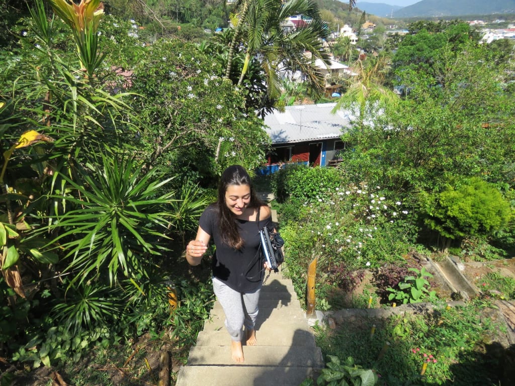 voluntária em projeto de impacto social