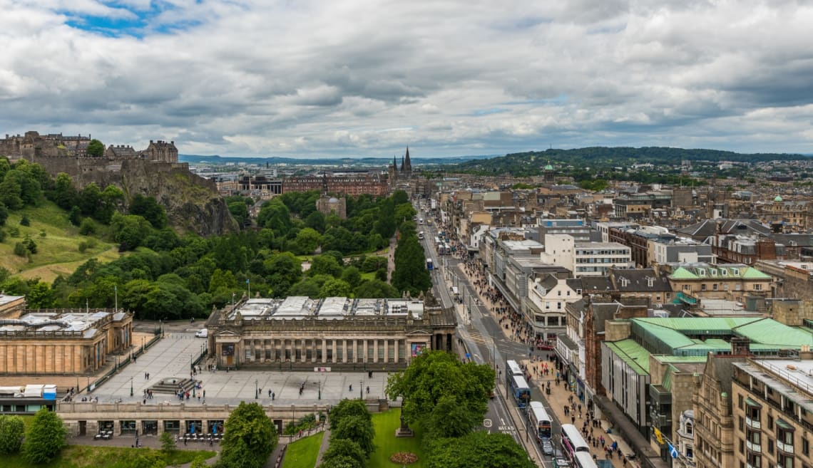 Princess Street de Edimburgo vista desde lo alto