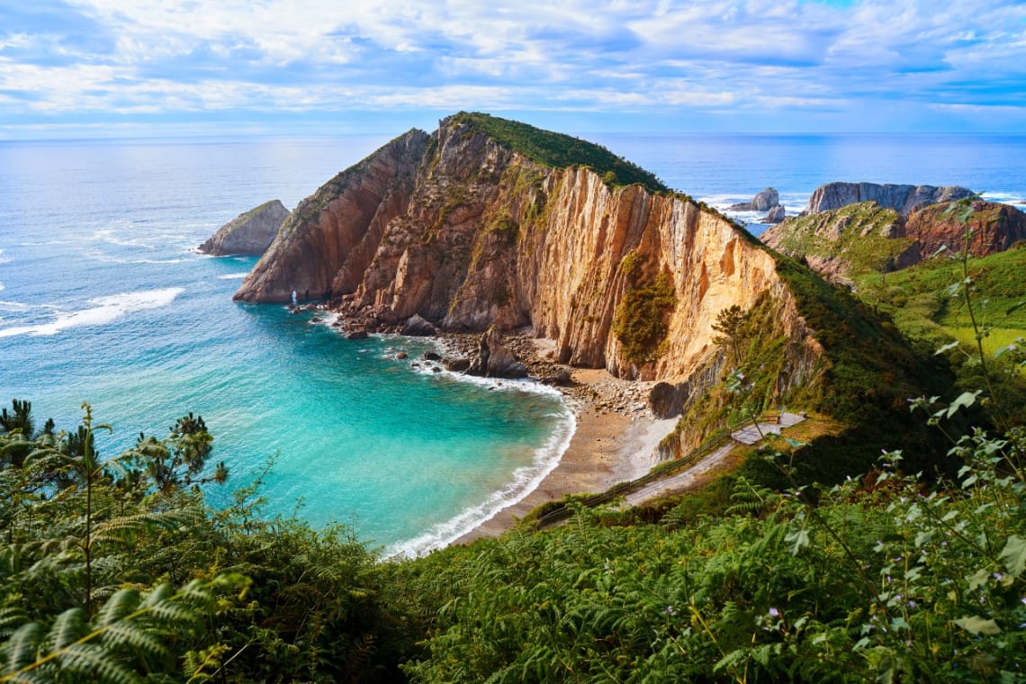 Vista desde mirador de la Playa del Silencio, uno de los mejores lugares que ver en Asturias