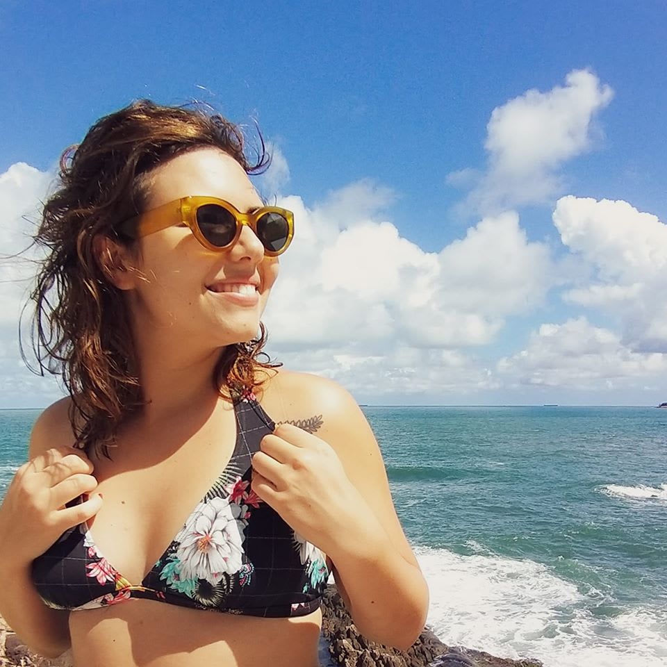 Raquel Pryzant Sola no Mundo