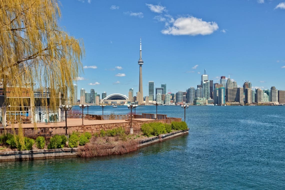 Vista del centro financiero de Toronto desde Toronto Islands