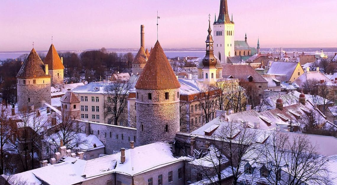 Mejores destinos para viajar solo y barato - Worldpackers - Tallin Estonia 