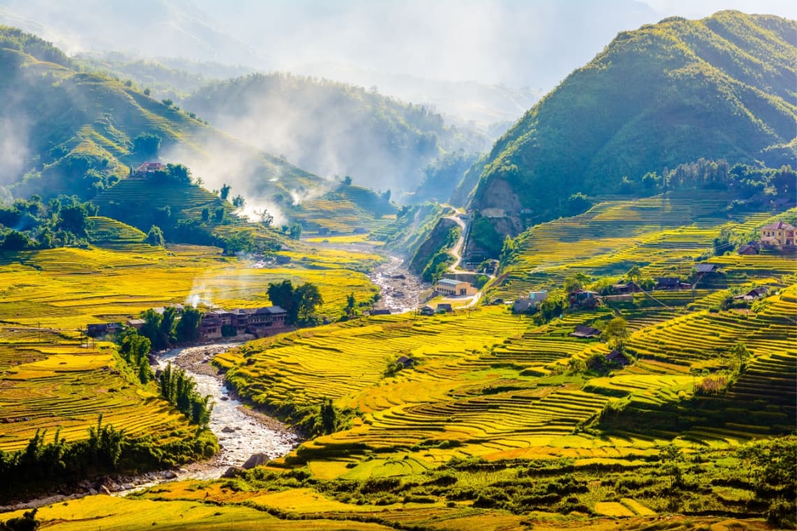 Qué ver en Vietnam: terrazas de arroz entre montañas en Sapa