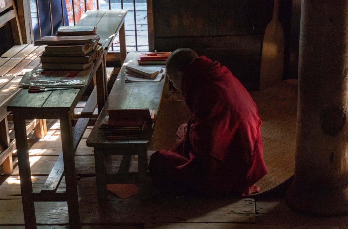 Viajar a Myanmar, un país recién abierto al turismo - budista en Inwa - Worldpackers