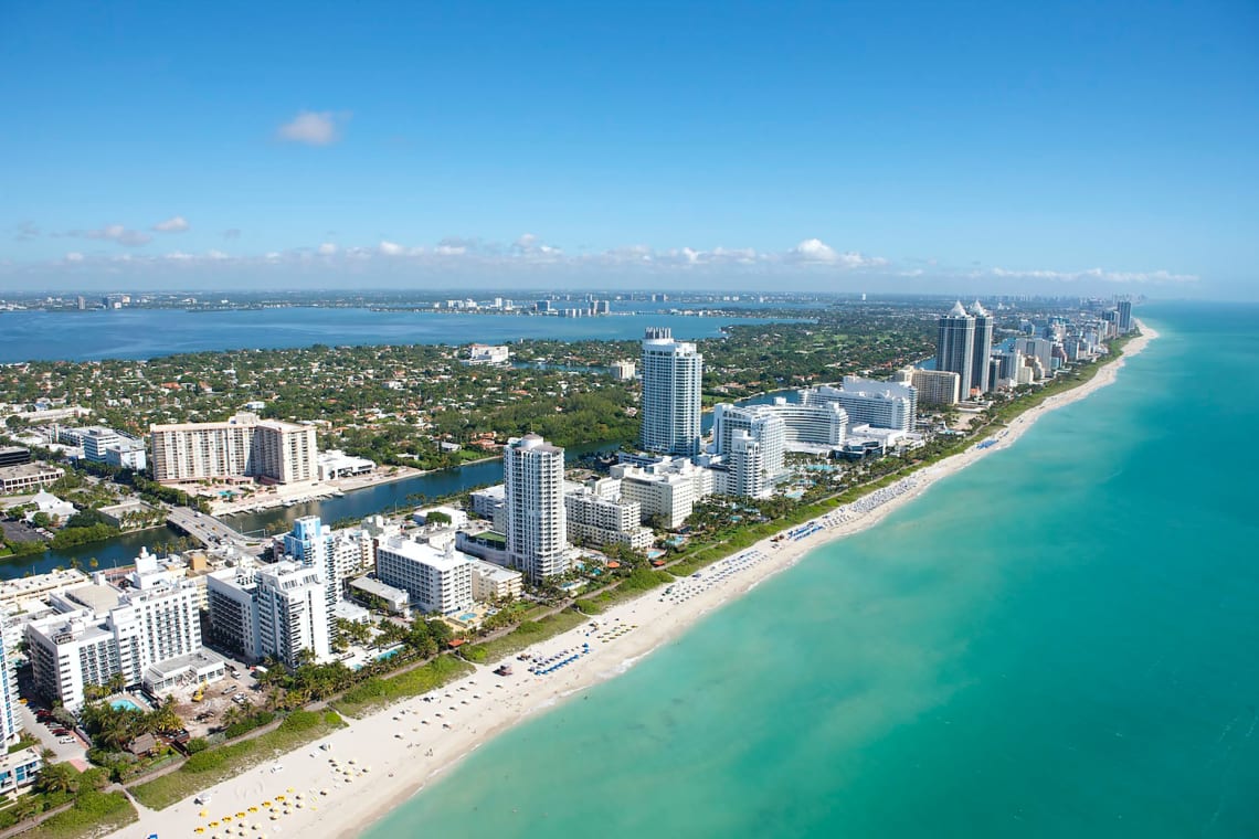 Best Solo Vacations for Females in the USA: Miami