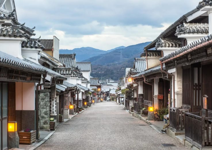 calle tradicional en japón