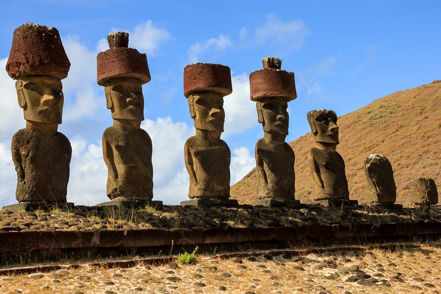 Esculturas Moias, Praia de Anakena, na Ilha de Páscoa