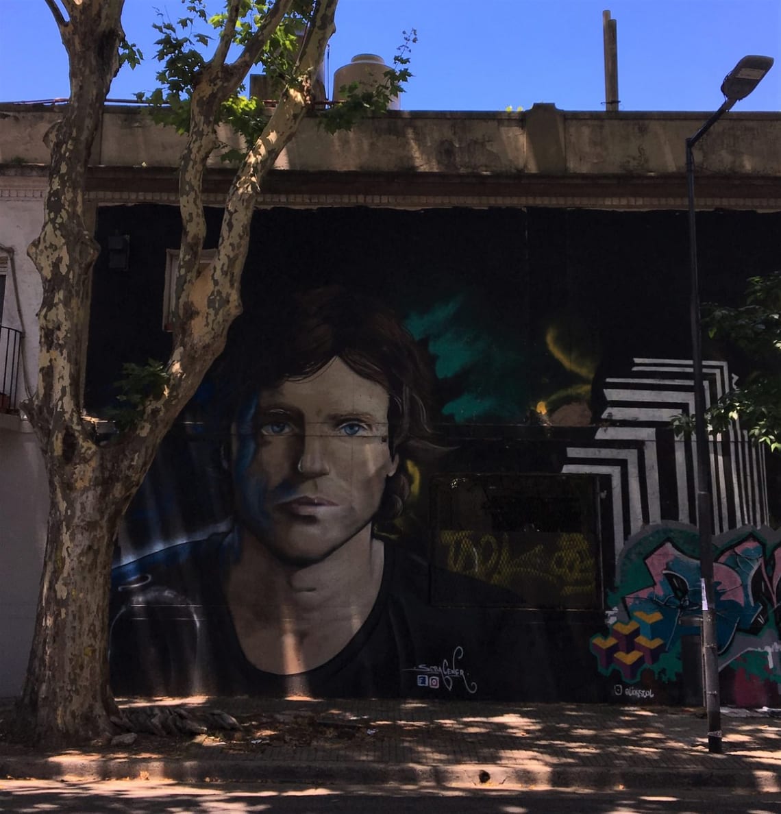 Mega guía para viajar a Buenos Aires: todo lo que debes que saber - Worldpackers - grafiti en calle de palermo 