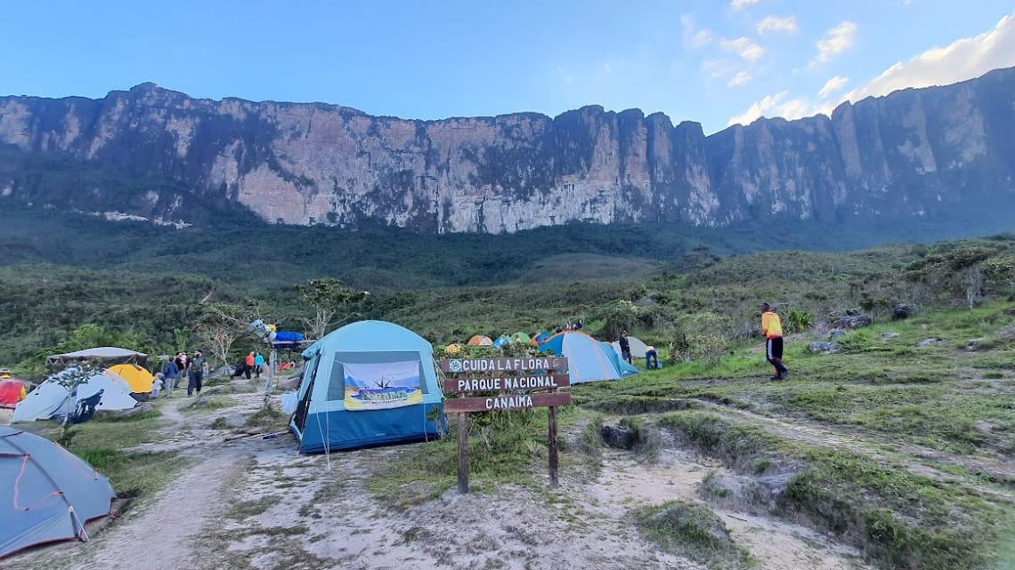 Monte Roraima: Tudo sobre o trekking e preparação - Viagens e Caminhos