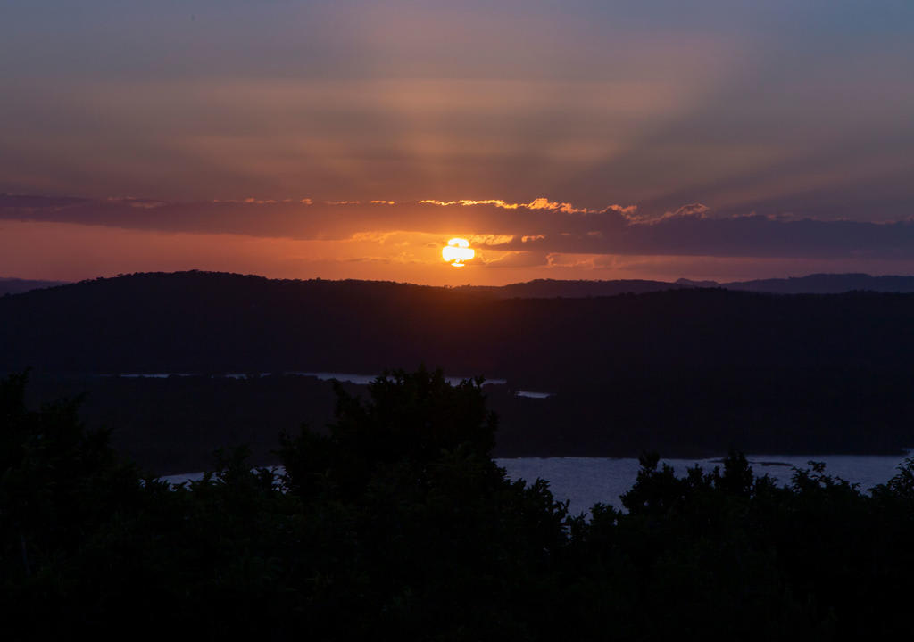 Atardecer en la isla de Flores, Guatemala