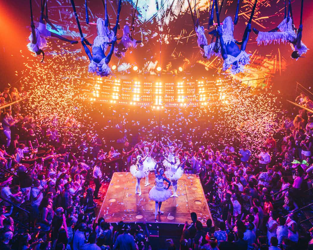 12 lugares que ver en Cancún y Riviera maya (sin necesidad de tener un auto) - Worldpackers - show de coco bongo en cancun mexico