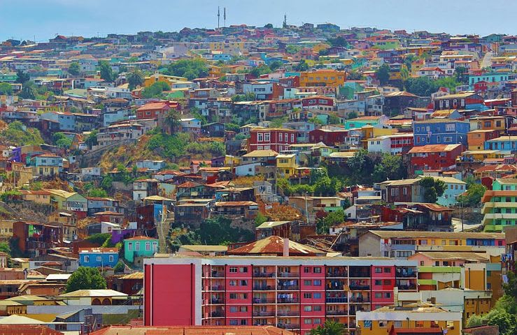 Los mejores 10 destinos de Sudamérica para mochileros - Worldpackers - casas de colores en Valparaiso chile&nbsp;