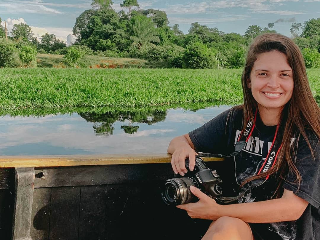 Angela Rack é uma fotógrafa profissional brasileira