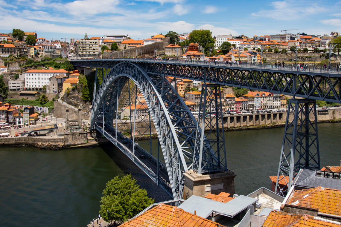 a cidade do Porto é outro importante destino em Portugal