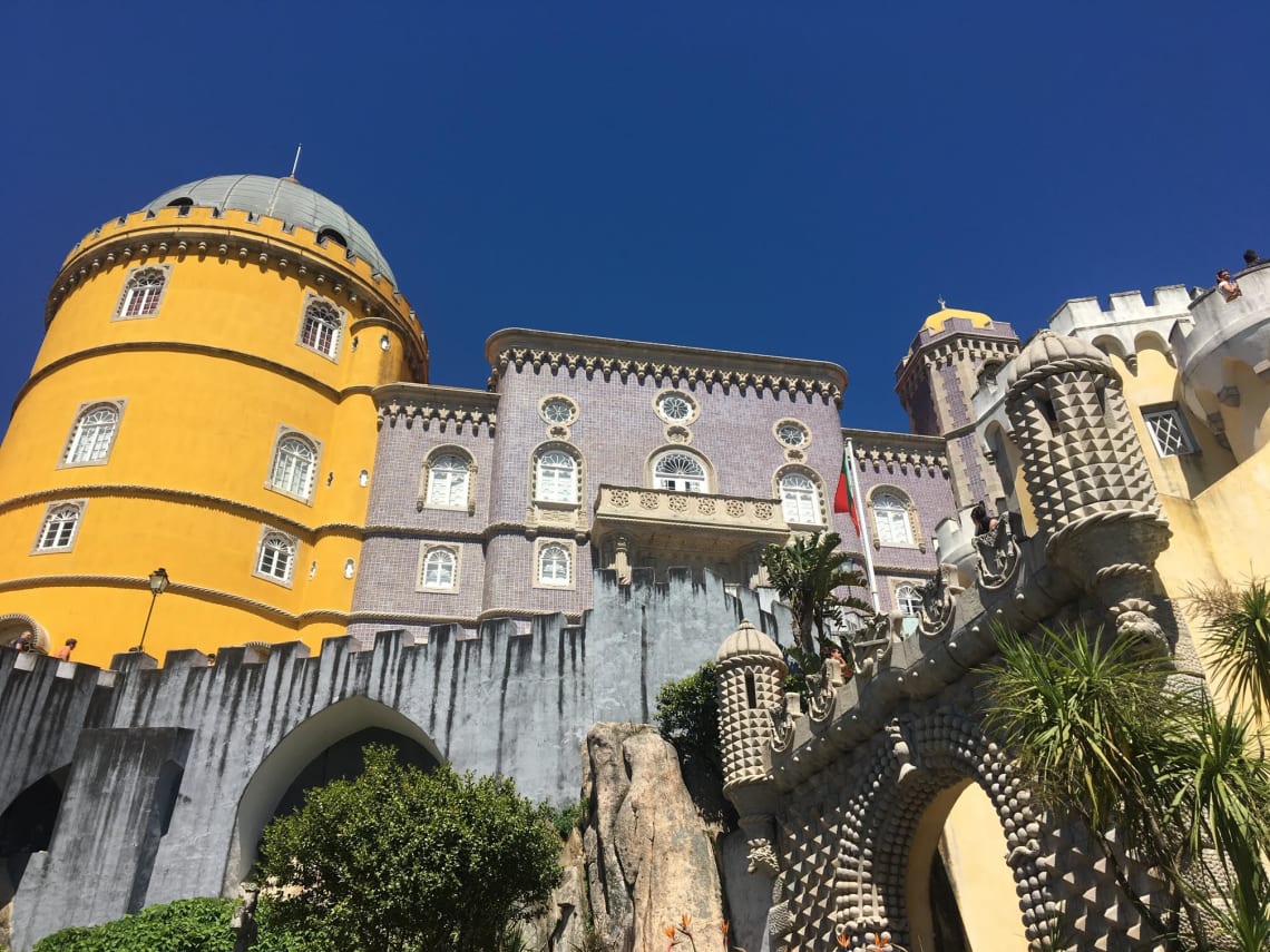 Qué visitar en Lisboa y sus alrededores - Worldpackers - castillo de sintra en portugal 