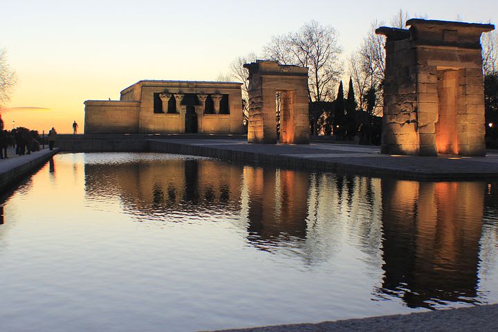 La guía más completa para viajar a Madrid - Worldpackers - templo de Debod Madrid