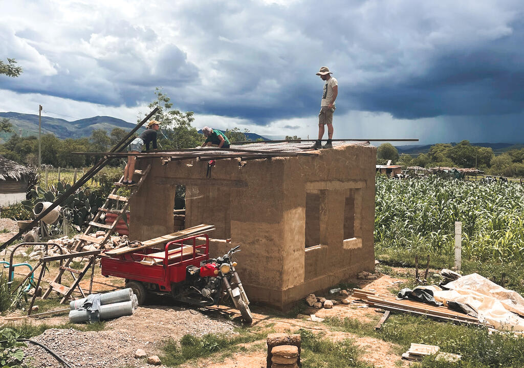 volunteer in eco projects