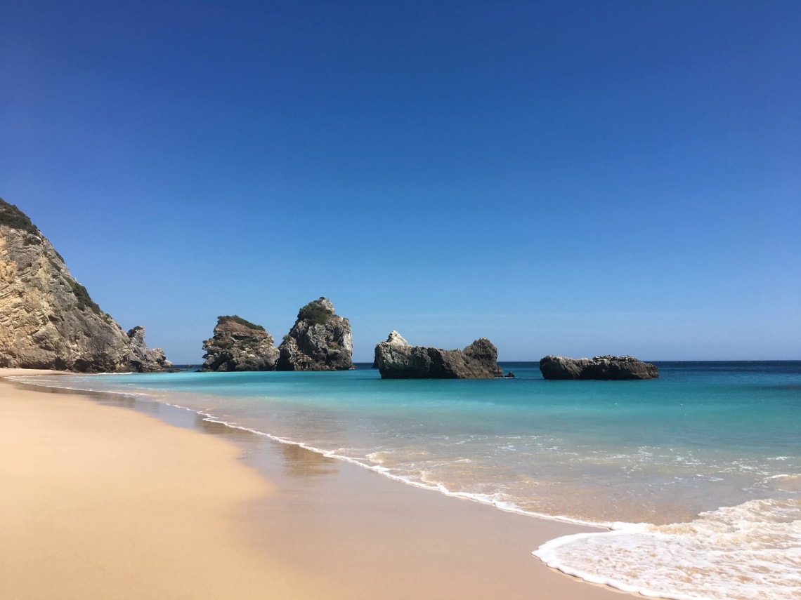 Qué visitar en Lisboa y sus alrededores - Worldpackers - playas en Portugal y cerca de lisboa 