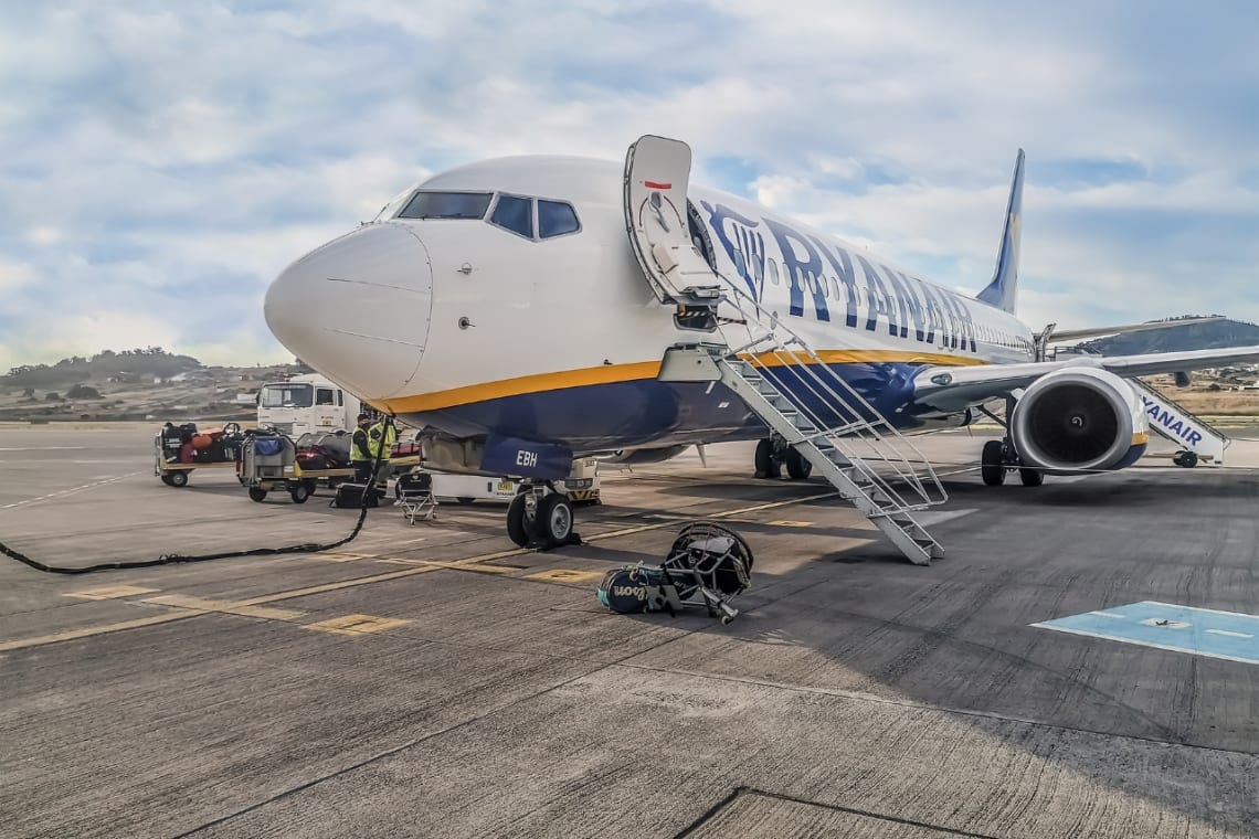 Avión de Ryan Air en el aeropuerto de Tenerife, Canarias