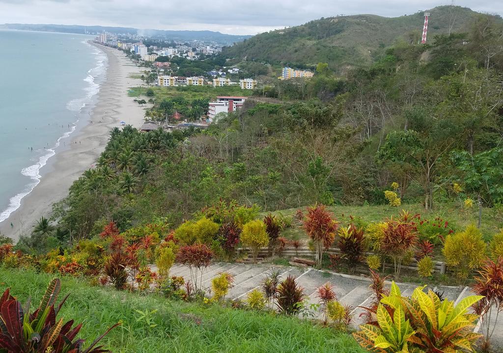 Melhores praias do Equador: Praia de Atacames, Esmeralda.