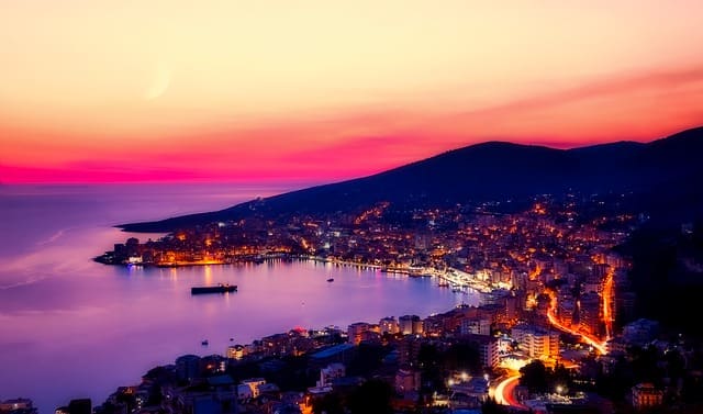 Cidades baratas para viajar na Europa: Saranda.