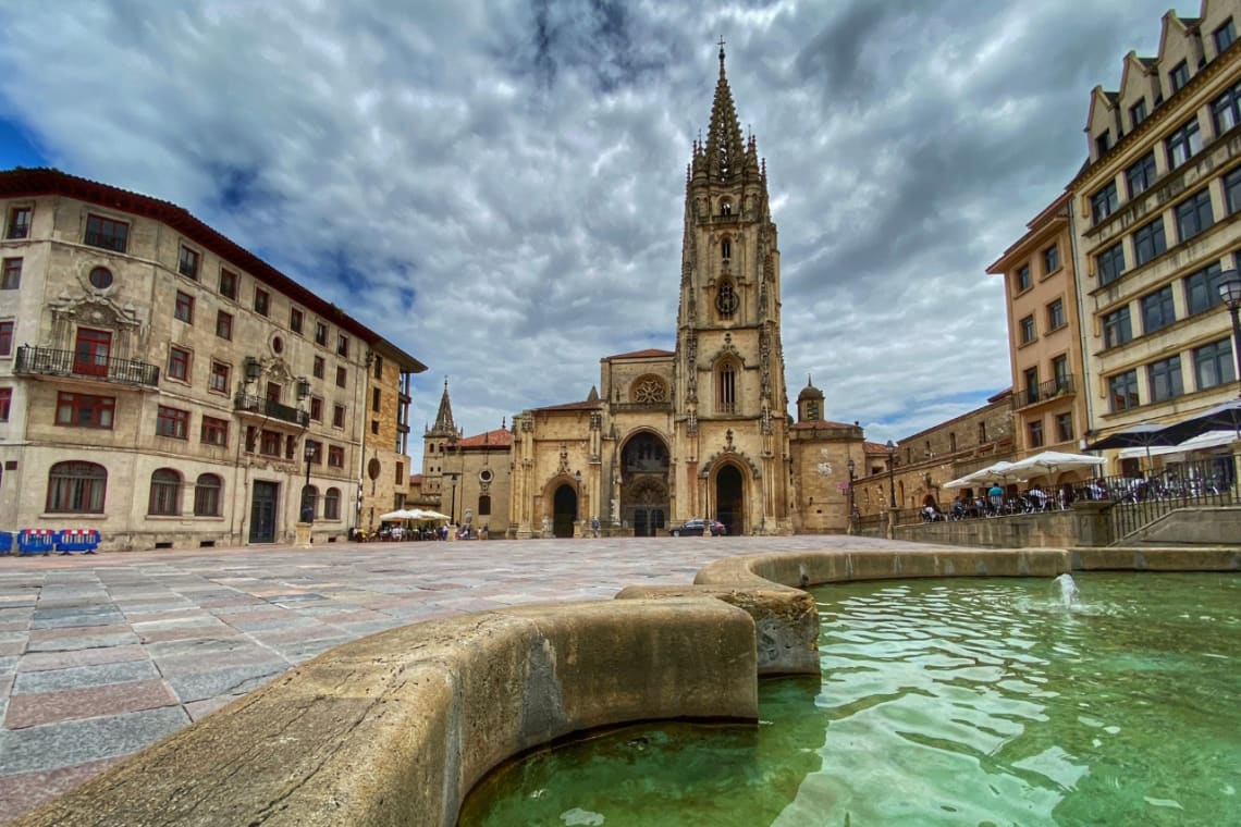 Catedral de Oviedo, donde comienza el Camino primitivo