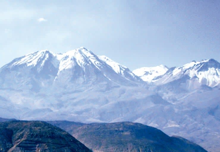 Todas las cosas que hacer en Arequipa y sus alrededores - Worldpackers - volcán Chachani en Arequipa 